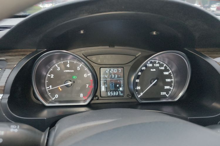 众泰T600 2016款 1.5T 手动旗舰型中控内饰14