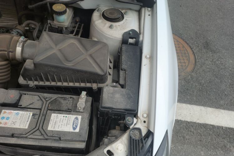 吉利汽车 帝豪 2016款 三厢 1.5L CVT向上版局部细节9007