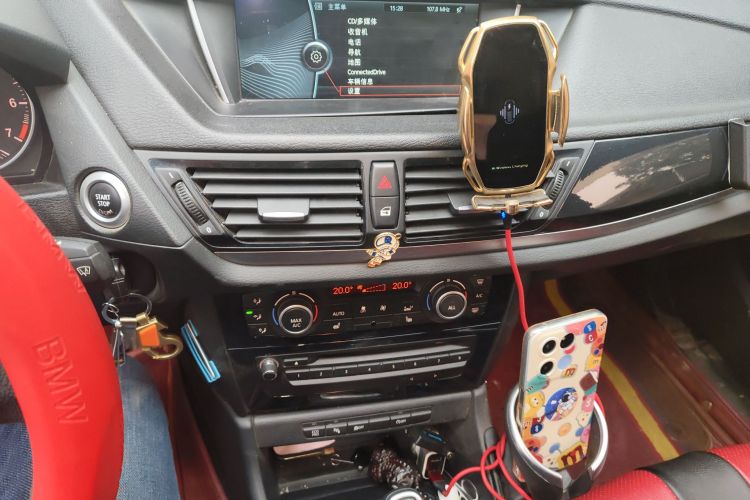 宝马X1 2015款 sDrive18i 领先晋级版中控内饰16