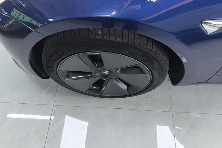 特斯拉 Model 3 2019款 标准续航后驱升级版车身外观6007