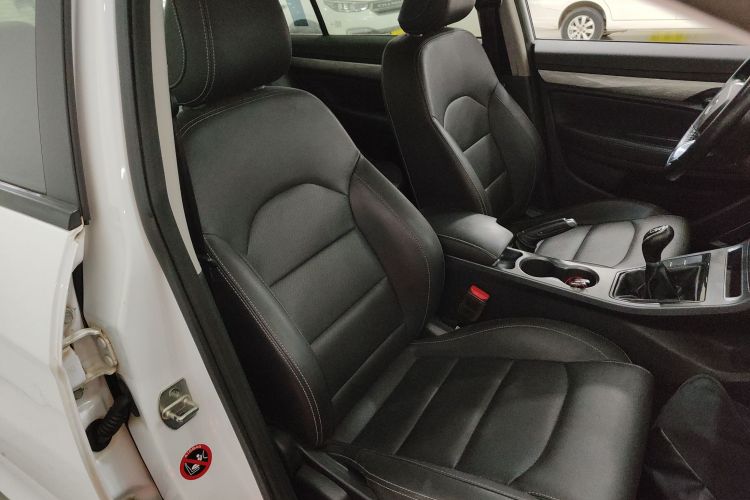 吉利汽车 帝豪 2019款  领军版 1.5L 手动豪华型 国VI局部细节41