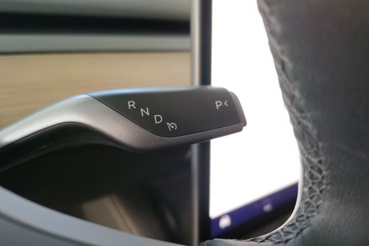 特斯拉 Model Y 2022款 改款 后轮驱动版中控内饰18