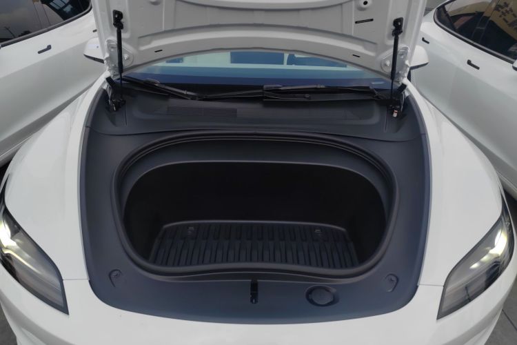 特斯拉 Model 3 2025款 改款 长续航后轮驱动版机舱底盘24