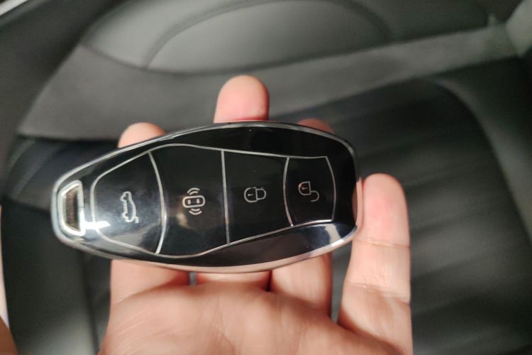 红旗HS5 2023款 2.0T 旗享Pro版中控内饰11