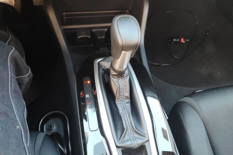 本田 凌派 2019款 180Turbo CVT舒适版 国VI中控内饰18