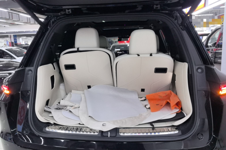 理想汽车 理想L9 2024款 Ultra机舱底盘23