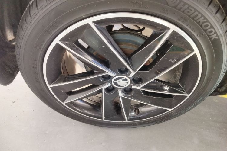 斯柯达 晶锐 2015款 1.6L 自动运动版车身外观6008