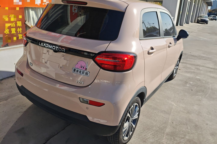 零跑汽车 零跑T03 2021款 400轻享版 磷酸铁锂车身外观7