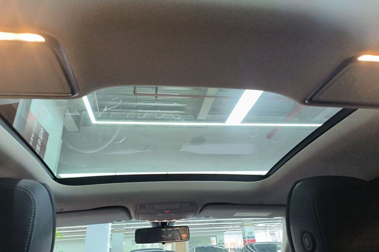 奔驰C级 2021款 C 200 L 时尚型运动版中控内饰22