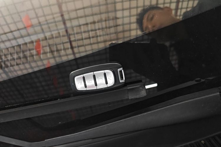 五菱汽车 五菱缤果 2023款 333km 灵犀互联款中控内饰7001