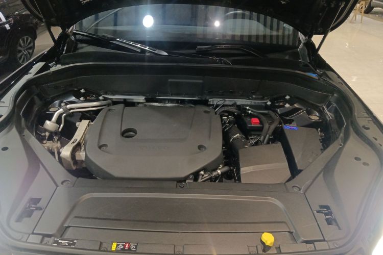 沃尔沃XC90 2022款 B6 智逸豪华版 7座机舱底盘24