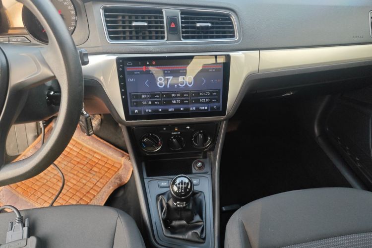 大众 朗逸 2017款 1.6L 手动风尚版中控内饰16