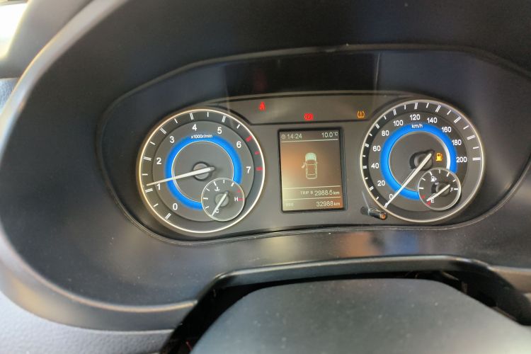 东风风光 风光S560 2019款 1.8L 手动都市型中控内饰14