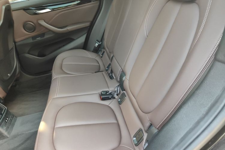 宝马X1 2020款 sDrive20Li 尊享型中控内饰7004