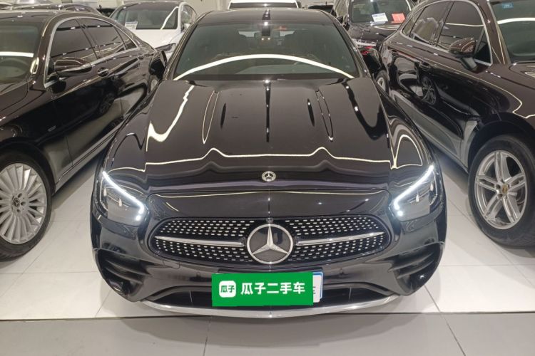 奔驰E级 2023款 改款 E 300 L 运动豪华型车身外观2