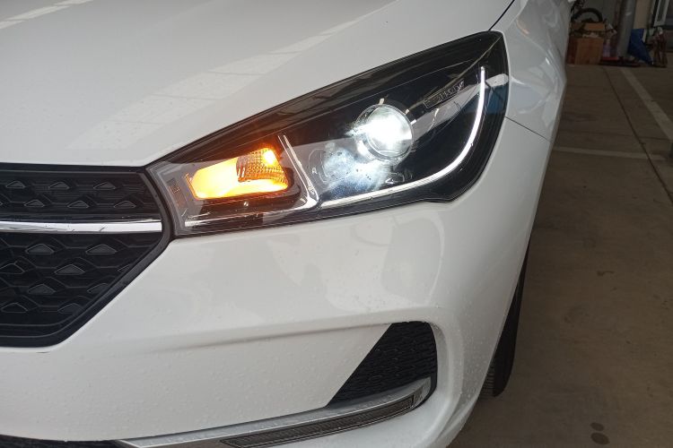 奇瑞 艾瑞泽5 2019款 改款PRO 1.5L CVT青春版 国VI局部细节36