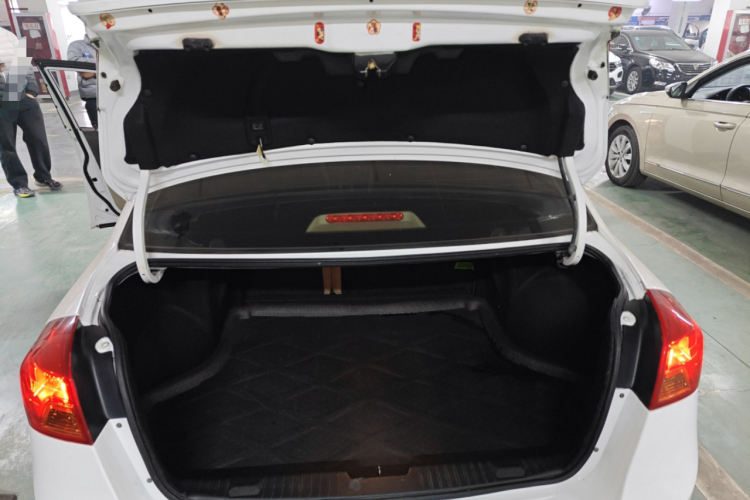 别克 凯越 2015款 1.5L 自动经典型局部细节23