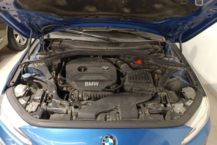 宝马1系 2018款 118i 运动型机舱底盘24