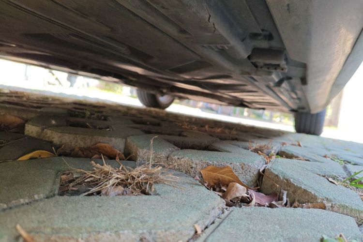 奔驰E级 2019款 E 300 L 运动时尚型局部细节9002