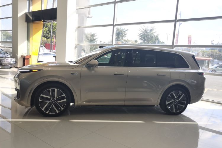 理想汽车 理想L9 2022款 Max车身外观4