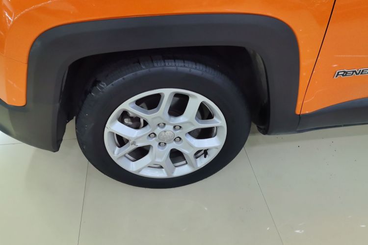 Jeep 自由侠 2017款 180T 自动高能版车身外观6007