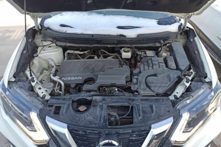 日产 奇骏 2019款 2.0L CVT舒适版 2WD机舱底盘24