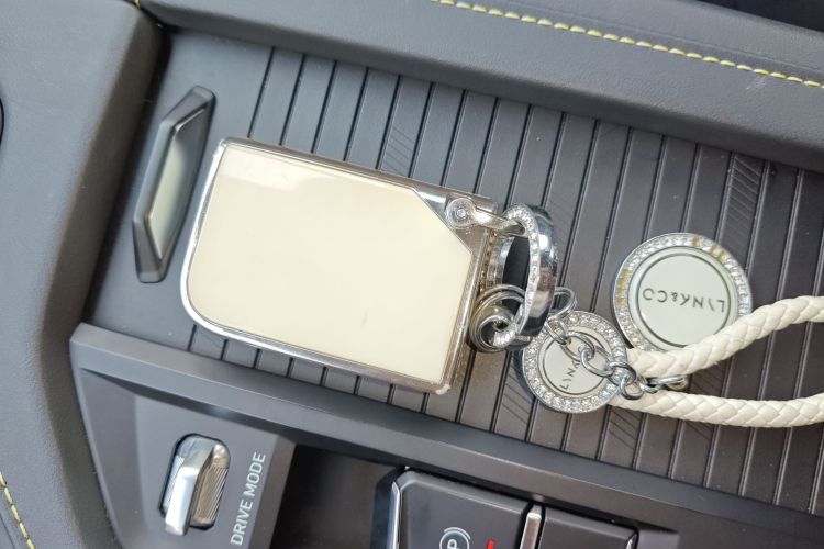 领克06 2023款 Remix 1.5T 劲Halo中控内饰11