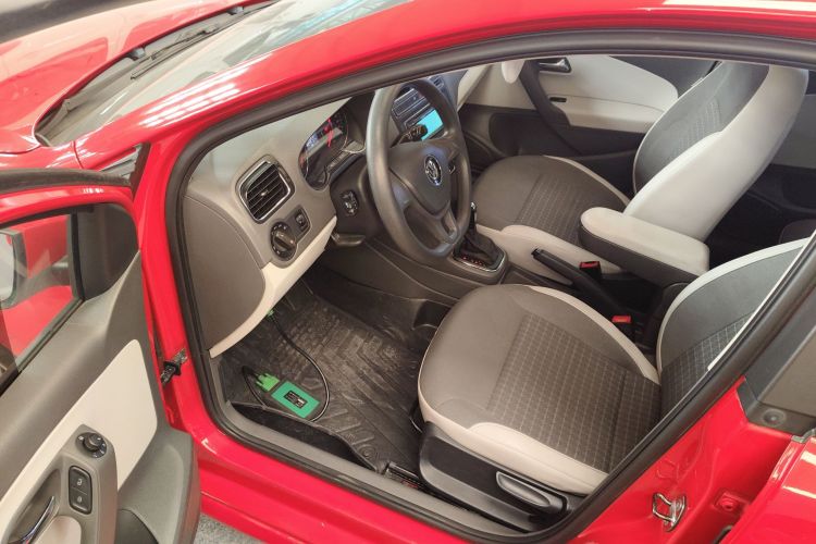 大众 Polo 2014款 1.6L 自动舒适版中控内饰7003