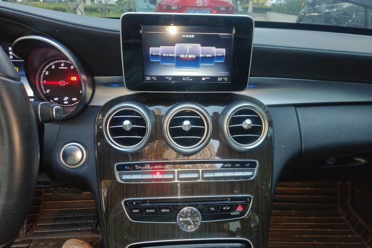 奔驰C级 2015款 C 200 L中控内饰16