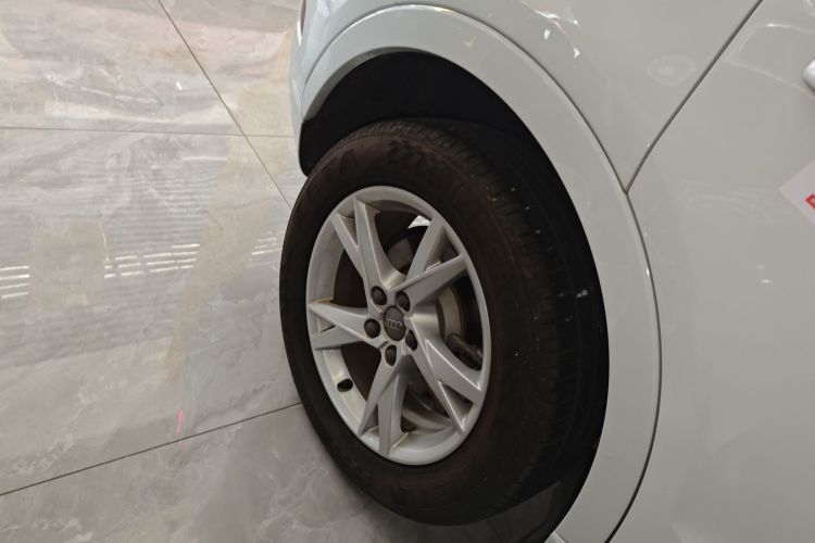 奥迪Q3 2018款 30周年年型 30 TFSI 时尚型车身外观6002