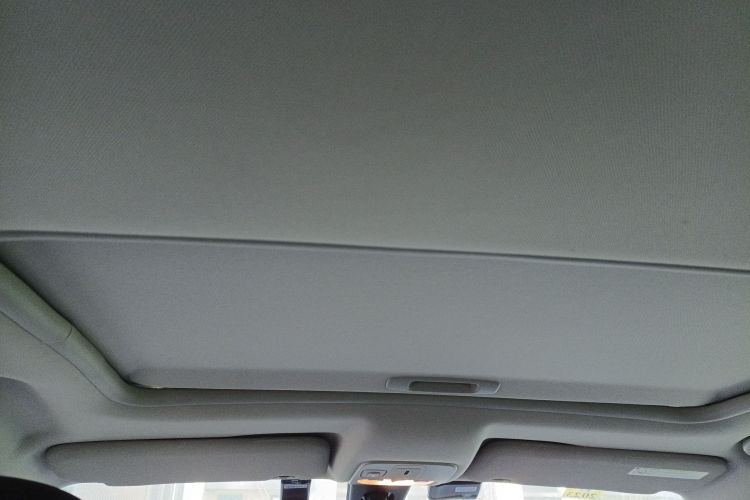 雪铁龙C5 2014款 2.0L 自动尊享型中控内饰22