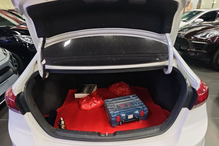 现代 领动 2016款 1.6L 自动智炫·精英型局部细节23