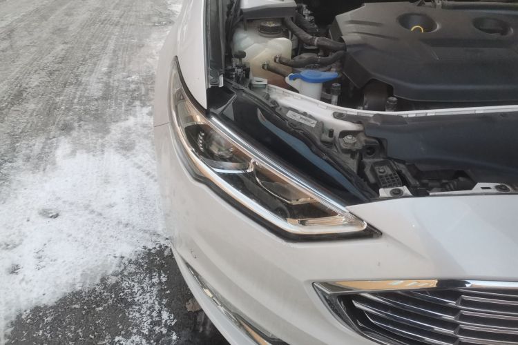 福特 蒙迪欧 2017款 EcoBoost 200 豪华型车身外观8