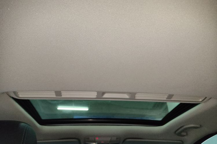 奔驰C级 2019款 C 180 L 时尚型运动版局部细节22