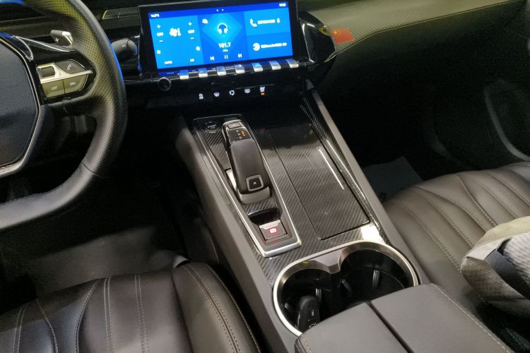 标致508 2022款 508L 360THP PureTech 驾趣版中控内饰16