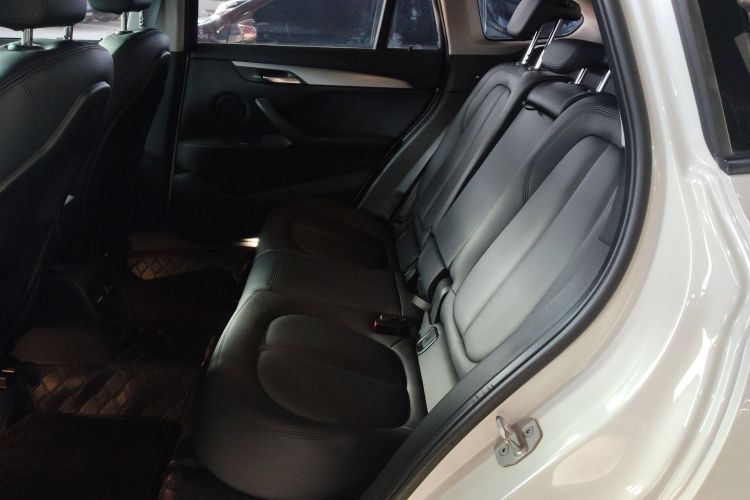 宝马X1 2018款 sDrive18Li 时尚型中控内饰7004