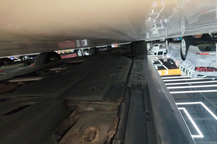 丰田 雷凌 2019款 185T CVT豪华版 国VI局部细节9002