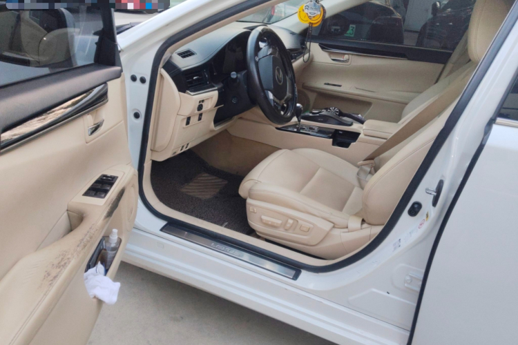 雷克萨斯ES 2013款 250 精英版中控内饰7003