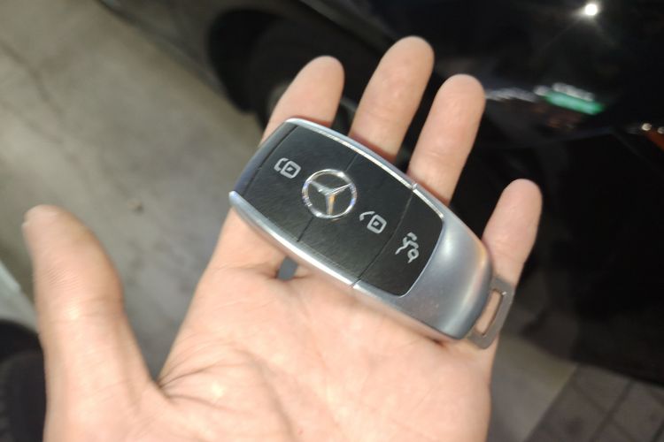 奔驰C级 2019款 改款 C 260 L 4MATIC 运动版中控内饰7001