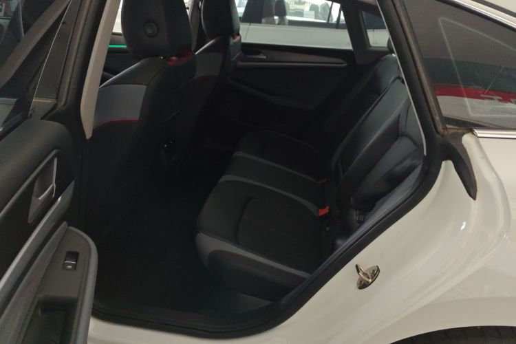 大众 2025款 凌渡L 280TSI DSG酷辣版中控内饰21