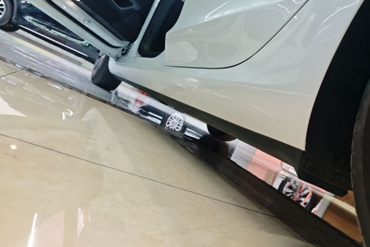 特斯拉 Model 3 2023款 后轮驱动版局部细节9002