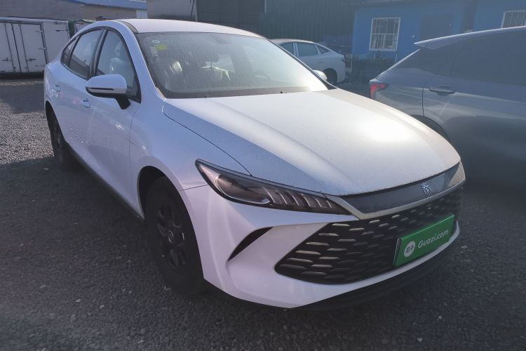 比亚迪 秦PLUS 2025款 DM-i 智驾版 55KM领先型车身外观3