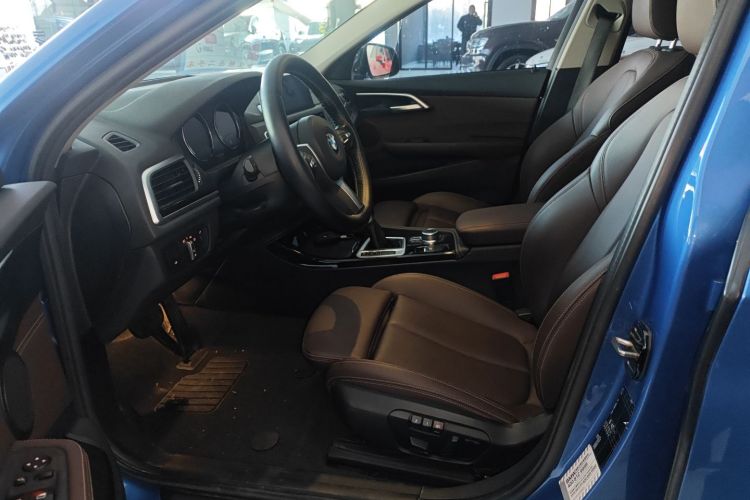 宝马1系 2019款 118i M运动套装中控内饰19