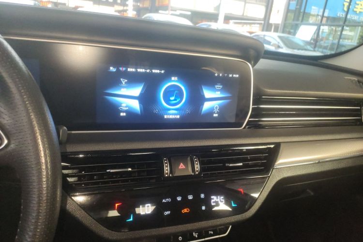 红旗HS5 2022款 改款 2.0T 智联旗享版中控内饰16
