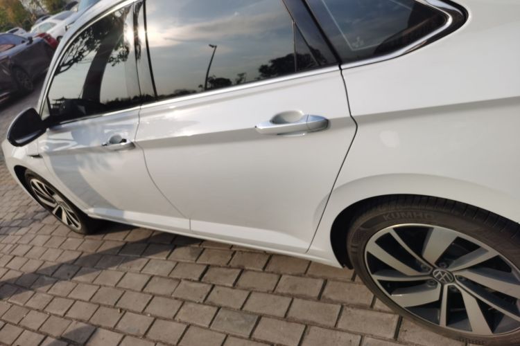 大众 速腾 2025款 改款 300TSI DSG超越版车身外观4