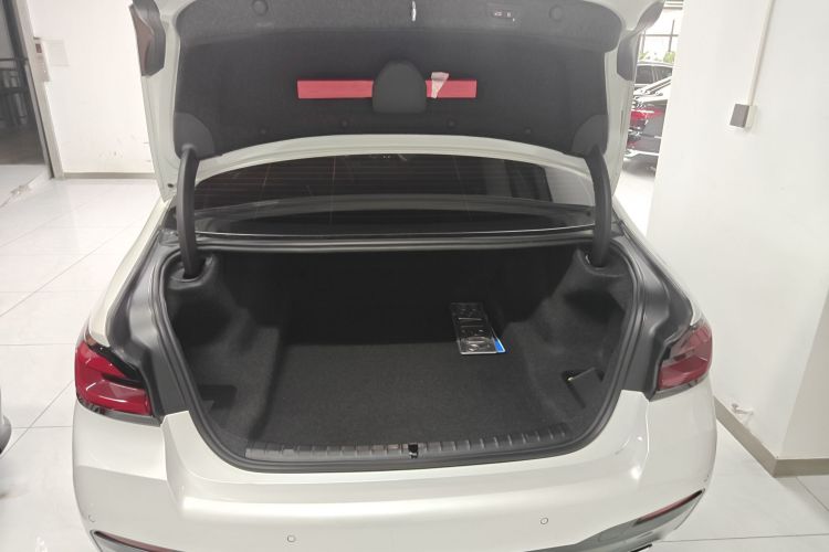 宝马5系 2023款 530Li 领先型 M运动套装局部细节23