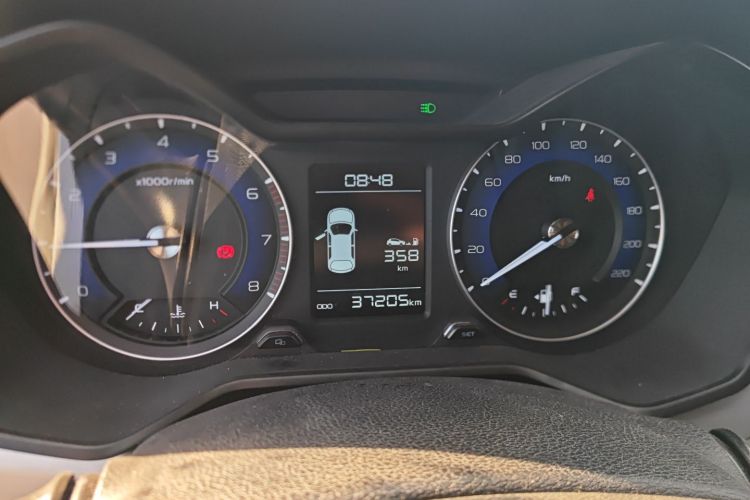 吉利汽车 远景X3 2019款 升级版 1.5L 手动尊贵型局部细节14