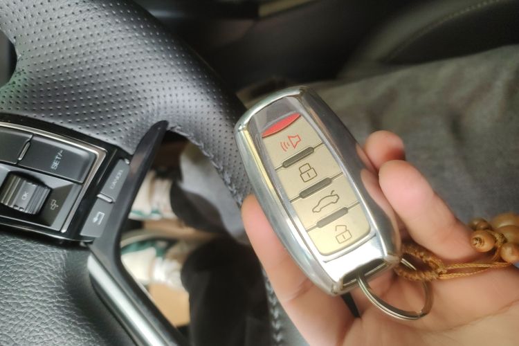 哈弗H6 2021款 运动版 1.5T 手动精英智联型 六边形格栅中控内饰7001