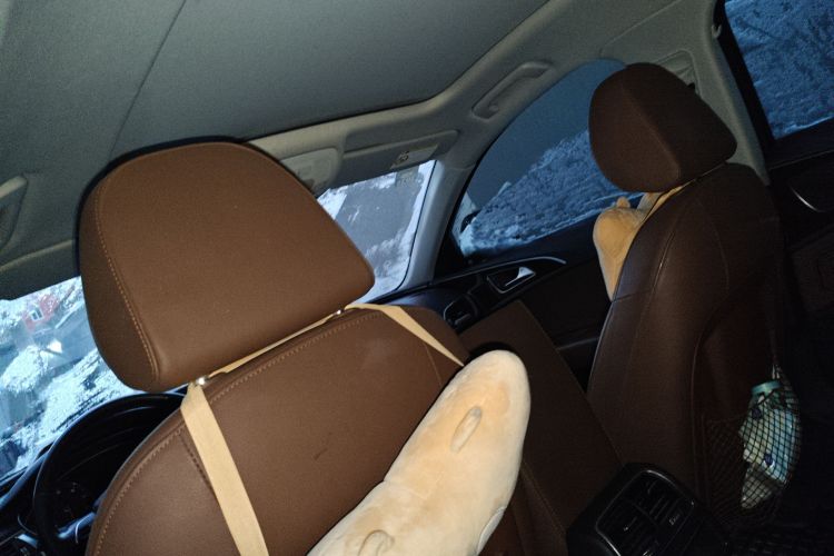 奥迪A6L 2017款 30 FSI 技术型中控内饰22