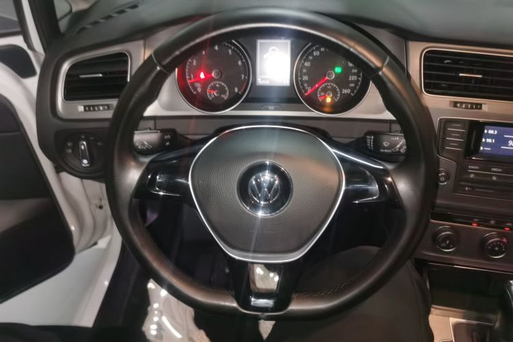 大众 高尔夫 2015款 1.6L 自动舒适型中控内饰13